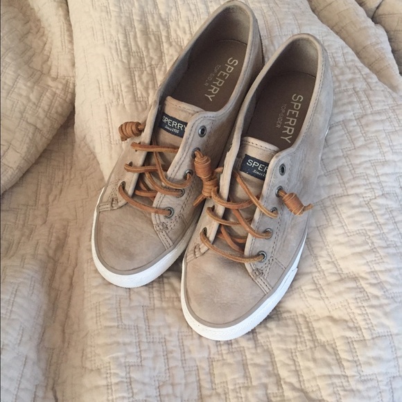 Women's Sperry Shoe size 7