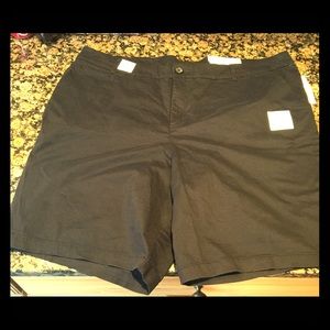 Bermuda shorts-brand new!