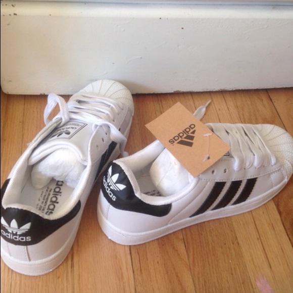 NWT Adidas Superstar Women