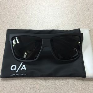 😎SALE!!😎Quay Barnun sunglasses