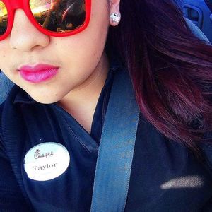 Meet your Posher, Taylor