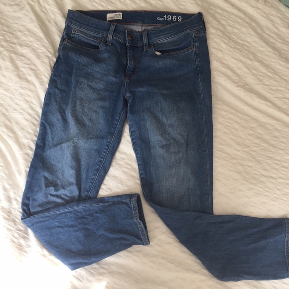 Gap 1969 Legging Jean
