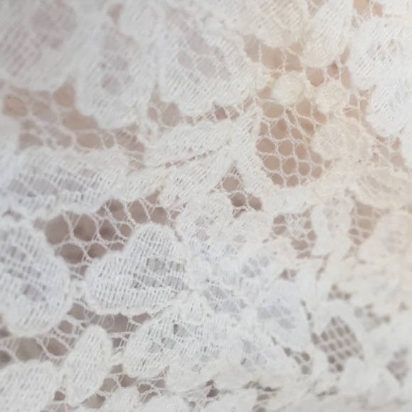 Lace tank top - Picture 2 of 3