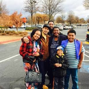 Meet your Posher, Lakeisha