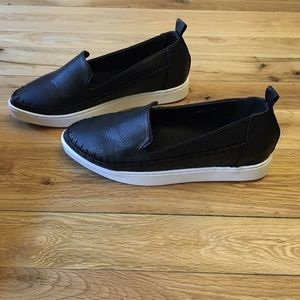 Pointed toe hidden wedge loafer 6.5