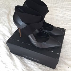 'Rustyy' Black Steven by Steve Madden Pumps