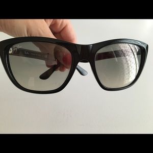 Ray Ban Wayfarer sunglasses.