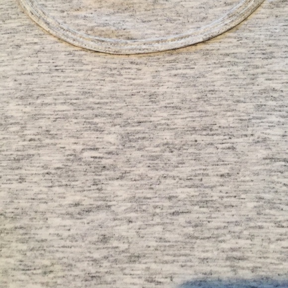 Gray Top - Sleeveless - size 14 - Picture 2 of 2