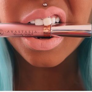 Anastasia matte lip gloss