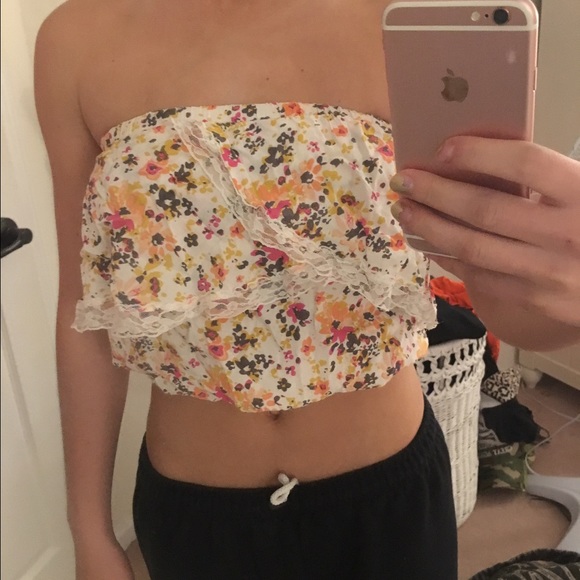 Flowy crop top, floral print - Picture 4 of 4