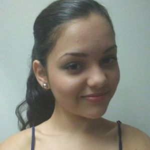 Meet your Posher, Flavia