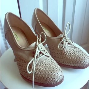 Kimichi blue Oxford heel