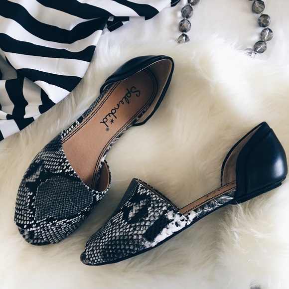 🍍SALE🍍Splendid• d'orsay snake print ballet flats - Picture 2 of 4