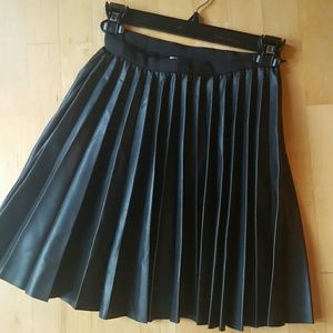 Black leather pleated skirt