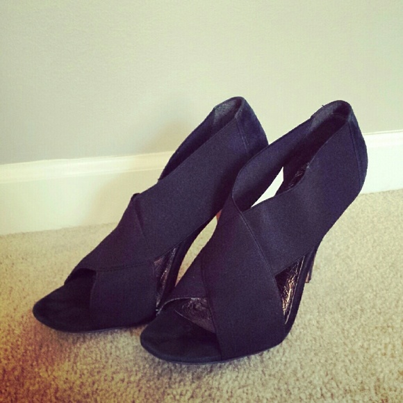 Sexy black pumps