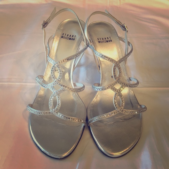 Stuart Weitzman "Undulate" Silver Heel Size M8.5