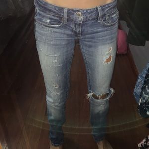 American Eagle distressed skinny jeans!
