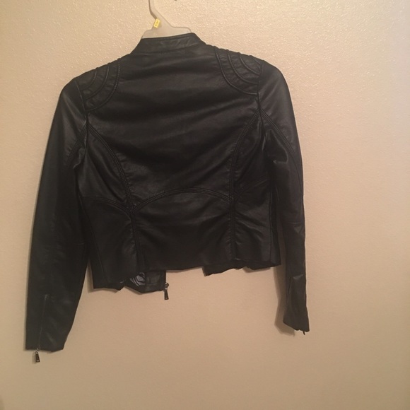 Black jacket - Picture 2 of 2