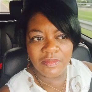 Meet your Posher, Valarie