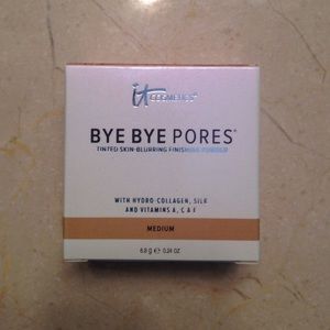 It's bye bye pores tinted finishing powder