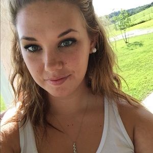 Meet your Posher, Tiffany