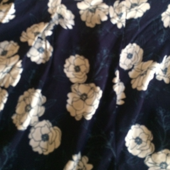 Floral Print Shorts - Picture 4 of 4