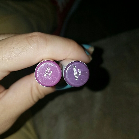 Lippie stix - Picture 1 of 4