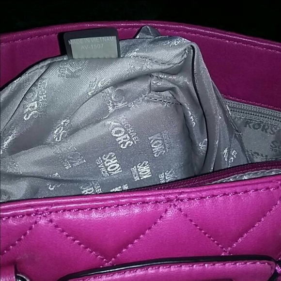 💖Micheal Kors Bag🛍 - Picture 3 of 5