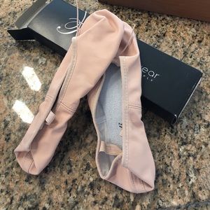 Theatricals Leather Split Sole Ballet Shoe 6M