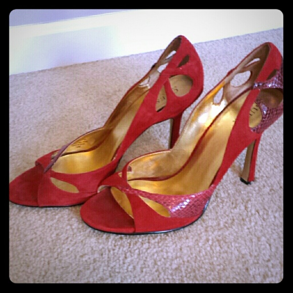 Sexy red pumps