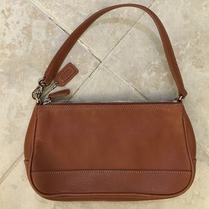 AUTHENTIC COACH LEATHER HANDBAG