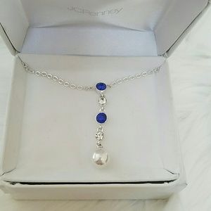 NWT rhinestones and faux peral drop necklace