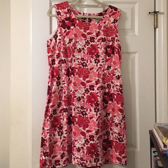 Floral Shift Dress 16