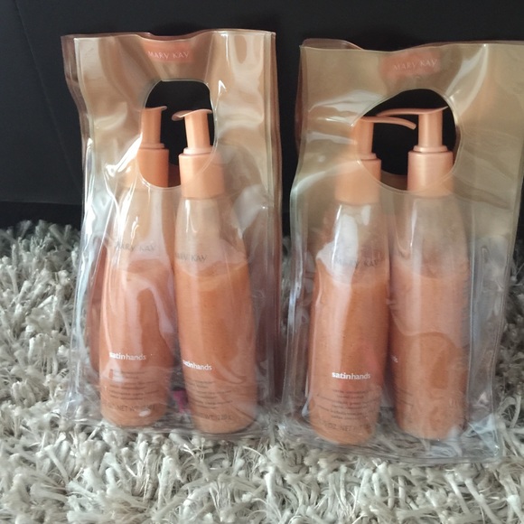Mary Kay Satin Hands Scrubs Only
