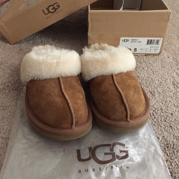 NWT Ugg Cozy II Slippers