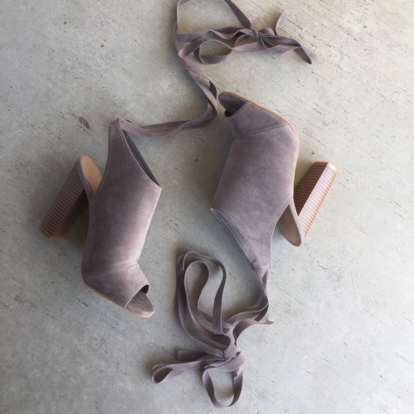 Taupe open toe mule lace up heels - Picture 2 of 4