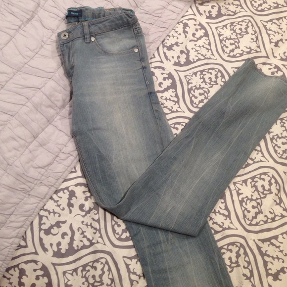 Levi's Light Wash Skinny Jeans