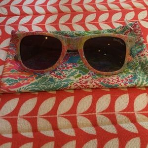 Lilly Pulitzer Lets Cha Cha Sunglasses