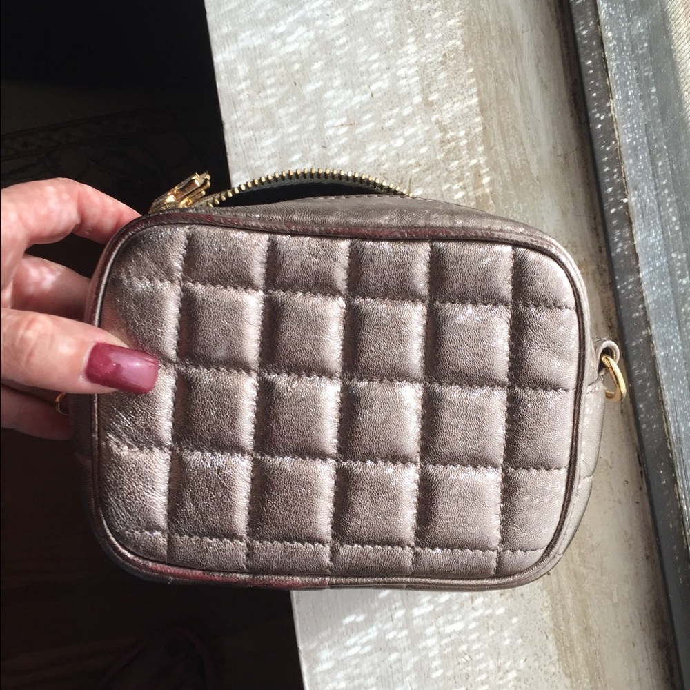 BCBG quilted mini cube clutch authentic💕