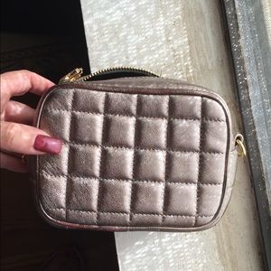 BCBG quilted mini cube clutch authentic💕