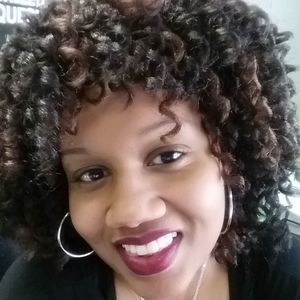 Meet your Posher, Candace