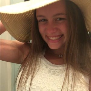 Meet your Posher, Laurel