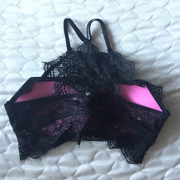 ✖️SOLD✖️ VS PINK Black High-neck Lace Bralette - Picture 4 of 4