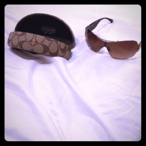 Sun glasses and a sun glass case