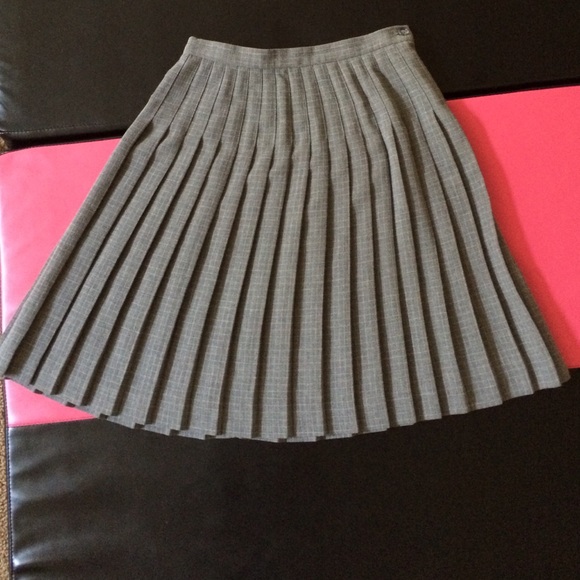 Talbots Dresses & Skirts - Talbots pleated skirt size 4 petite