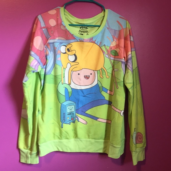 Graphic pullover