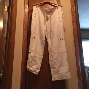 NWT Gap Size 12 cotton cargo/crop convertible pant