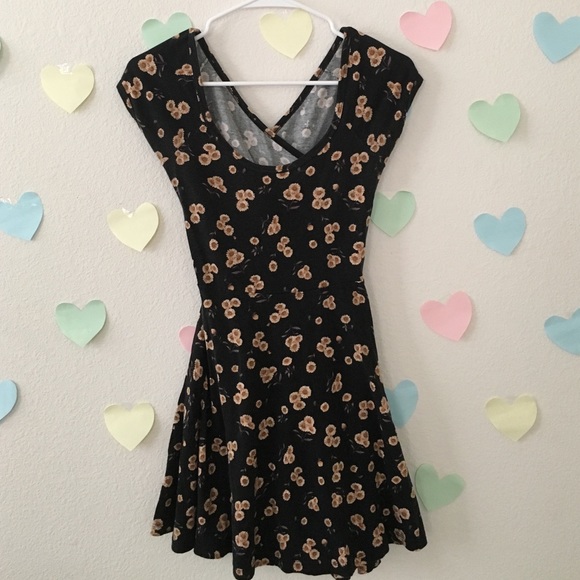 Brandy Melville sunflower bethan