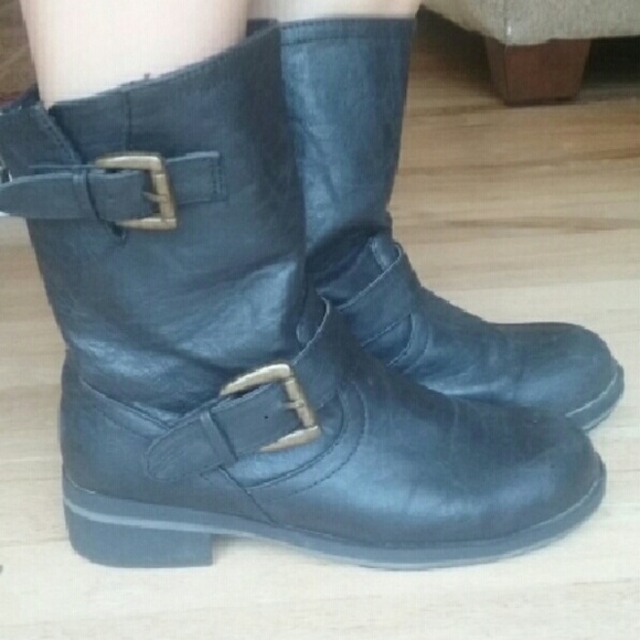 Short, black Madden Girl boots