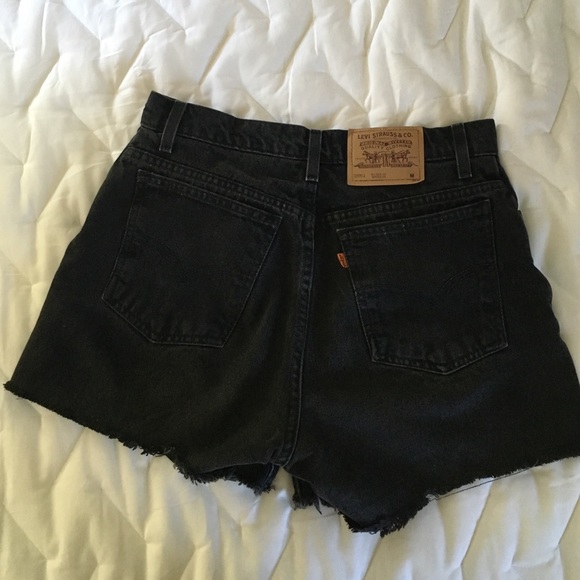High waisted Levi shorts